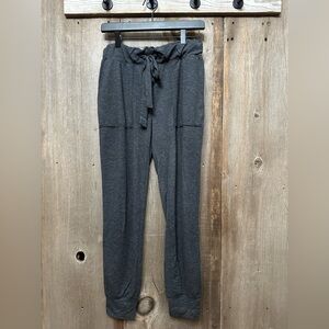 Victoria’s Secret Lightweight Utility Jogger in Heathered Charcoal Gray Sz Small